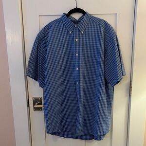Eddie Bauer 100% Cotton Blue & White Short Sleeve Button Down Shirt